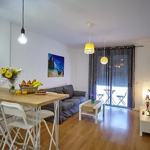 https://apartamento-sol-y-mar.adeje-hotels.com